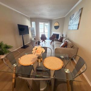 Amazing Universal Studios Loft FREE parking