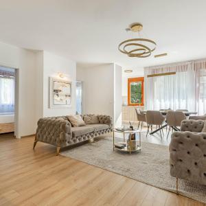 Dioro Luxury Residence - Free garage parking - 3 separate bdr - 2bathr - AC - Self check-in