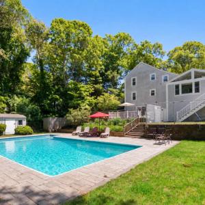 Private Pool Large Deck and Game Room