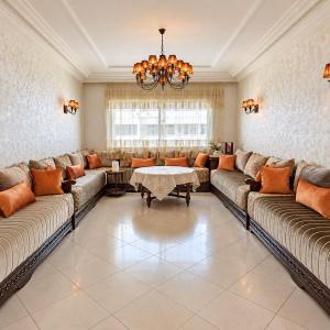 Grand appartement lumineux avec balcon & parking idéal familles et pro