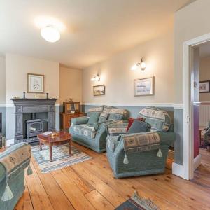 Beautiful Country Cottage for up to 8 in Wolverhampton