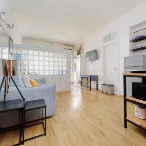 St. Peter - Loft at 50m from Metro (up to 4)