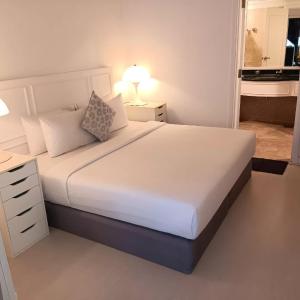 Robinsons Luxury Apartments at Times Square Kuala Lumpur