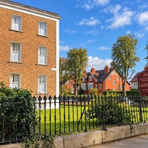 Morehampton Townhouse