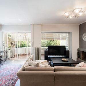 Luxe Bliss 2BR Glyfada