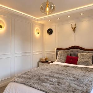 Private Bedroom in Unique Luxury House, Salford, Manchester