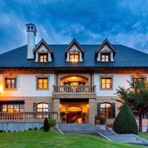 Family Home in Oiartzun with Mountain View