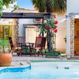 Luxury Villa in Rogoznica with Pool