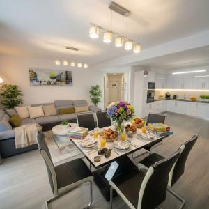 Spacious 2BR 6 Guests near Acropolis & 2 min to Syngrou Fix Metro
