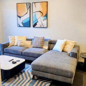 Modern and stylish living in the Heart of Newmarket with secure parking