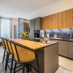 Naomi's Studio - Designer Furnished in the heart of Sliema
