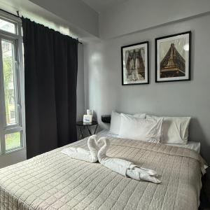 Henry's Newport Condotel