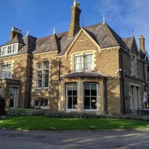Cotswold Lodge Hotel