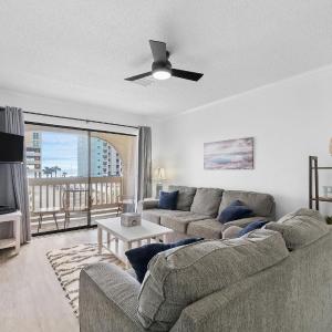 Las Palmas 221 by Vacation Homes Collection