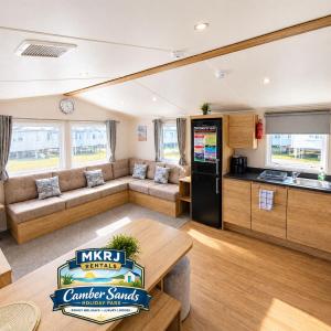MKRJ Camber Sands Caravan - Parkdean, 3 Bedrooms, Sleeps 8, Dog Friendly, WiFi