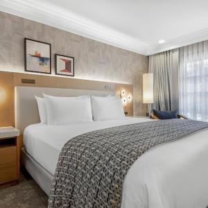 Best Western Plus Sunset Plaza Hotel