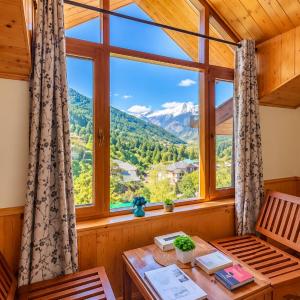 Urban Monk Stays and Cafe- Apartments and Villa near Hadimba Temple