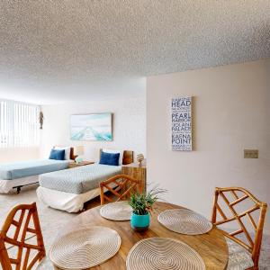 Tradewinds Plaza 906