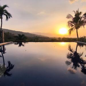 Private Full Villa - The Dharma Lovina Mountain, Sea & Sunset View