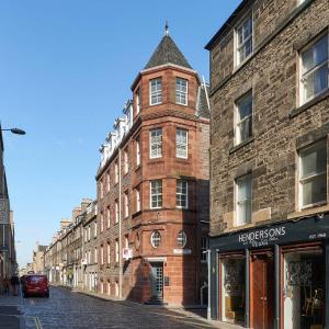 Braid Apartments by Mansley