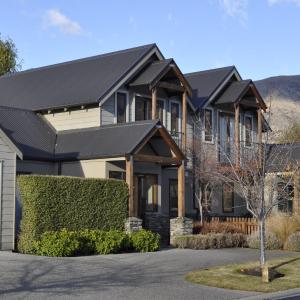 Lansdown Peaks Apartments