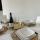 Rom i Appartement lumineux dans un quartier animé med en TV