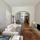 Udsigt over haven fra vinduerne i Beautiful luxurious 1 bedroom apartment in the heart of the European Quarter