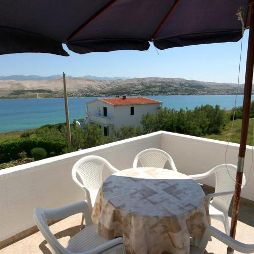 Apartments by the sea Pag - 530