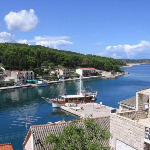 Apartments by the sea Povlja, Brac - 12352