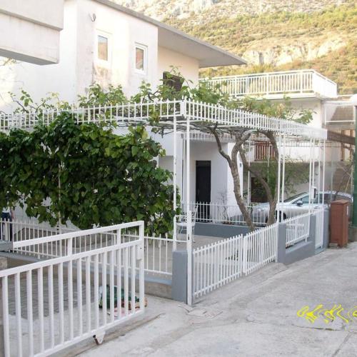 Apartments by the sea Podaca, Makarska - 13069