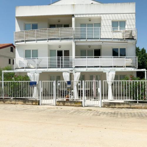 Apartment Venus near beach CUVI