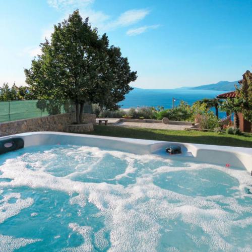 Villa Giani Apartments with Swimming Pool
