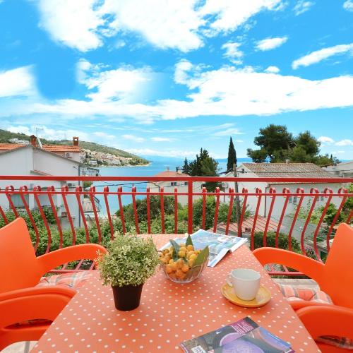 Apartment House Juretic - 50 m from the beach