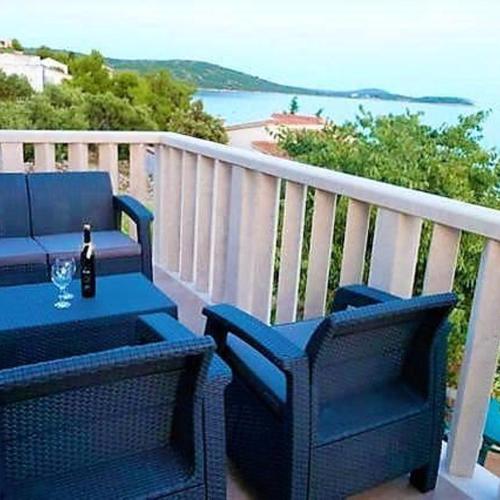 3 bedrooms house with sea view enclosed garden and wifi at Sevid