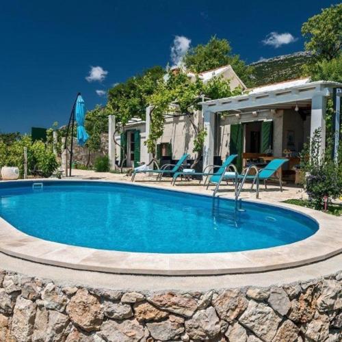 Villa Ivo - house with pool
