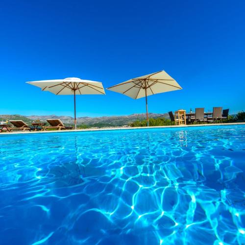 Villa Kolocep Palazio - Luxury 4 Bedroom Villa Car Free Island - Gym - Stunning sea views