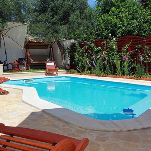 Villa Silvia - open pool