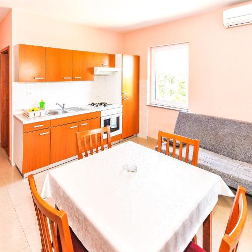 Apartment Anica