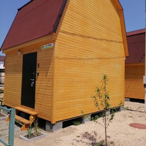 Уютныи деревянныи домик