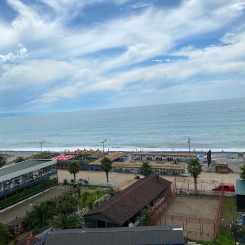 Apartmeni With Panoramic Sea View Mgzavrebi