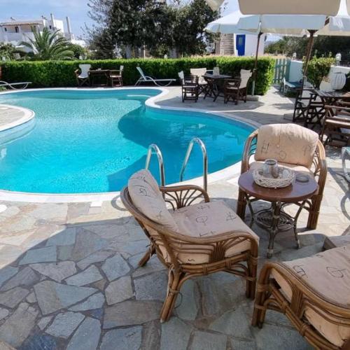 Skyros Lithari Retreat - Poolside, Near the Sea