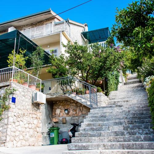 Apartments with a parking space Trpanj, Peljesac - 11545