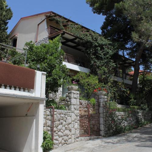 Apartments with WiFi Mali Losinj (Losinj) - 7992