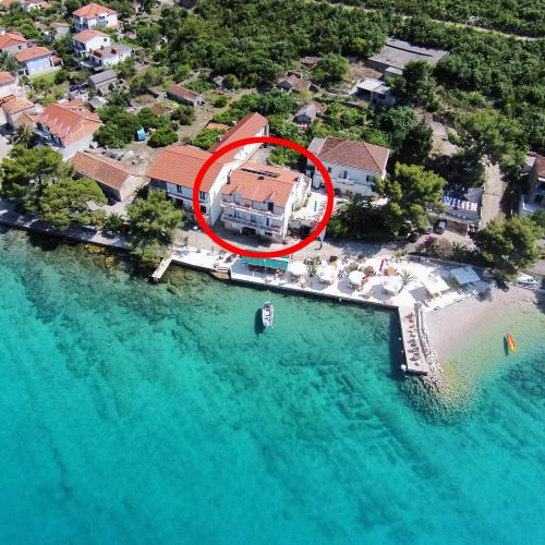 Apartments and rooms by the sea Loviste, Peljesac - 10181