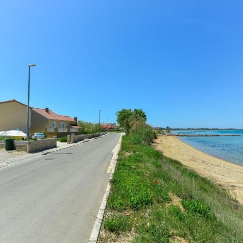 Apartments by the sea Nin, Zadar - 13172