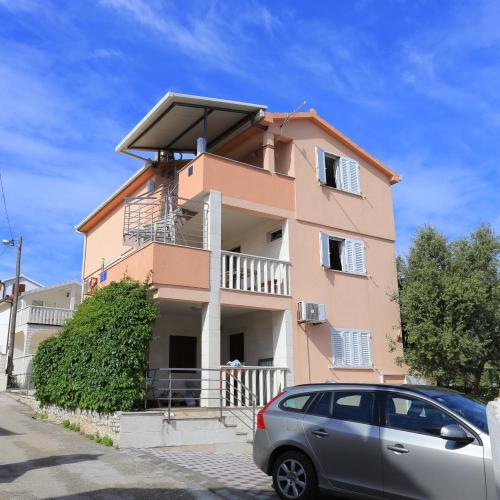 Apartments by the sea Slatine, Ciovo - 17234