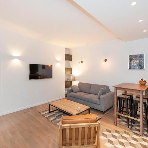 Pick A Flat's Apartement in Le Marais - rue Sainte Croix de la Bretonnerie