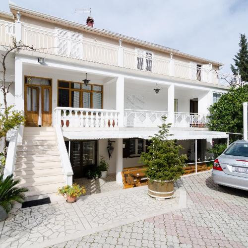 Apartments Villa Nikol