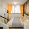 Apartment & Room Split Lea