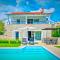 Salt & Sand Villa with a view